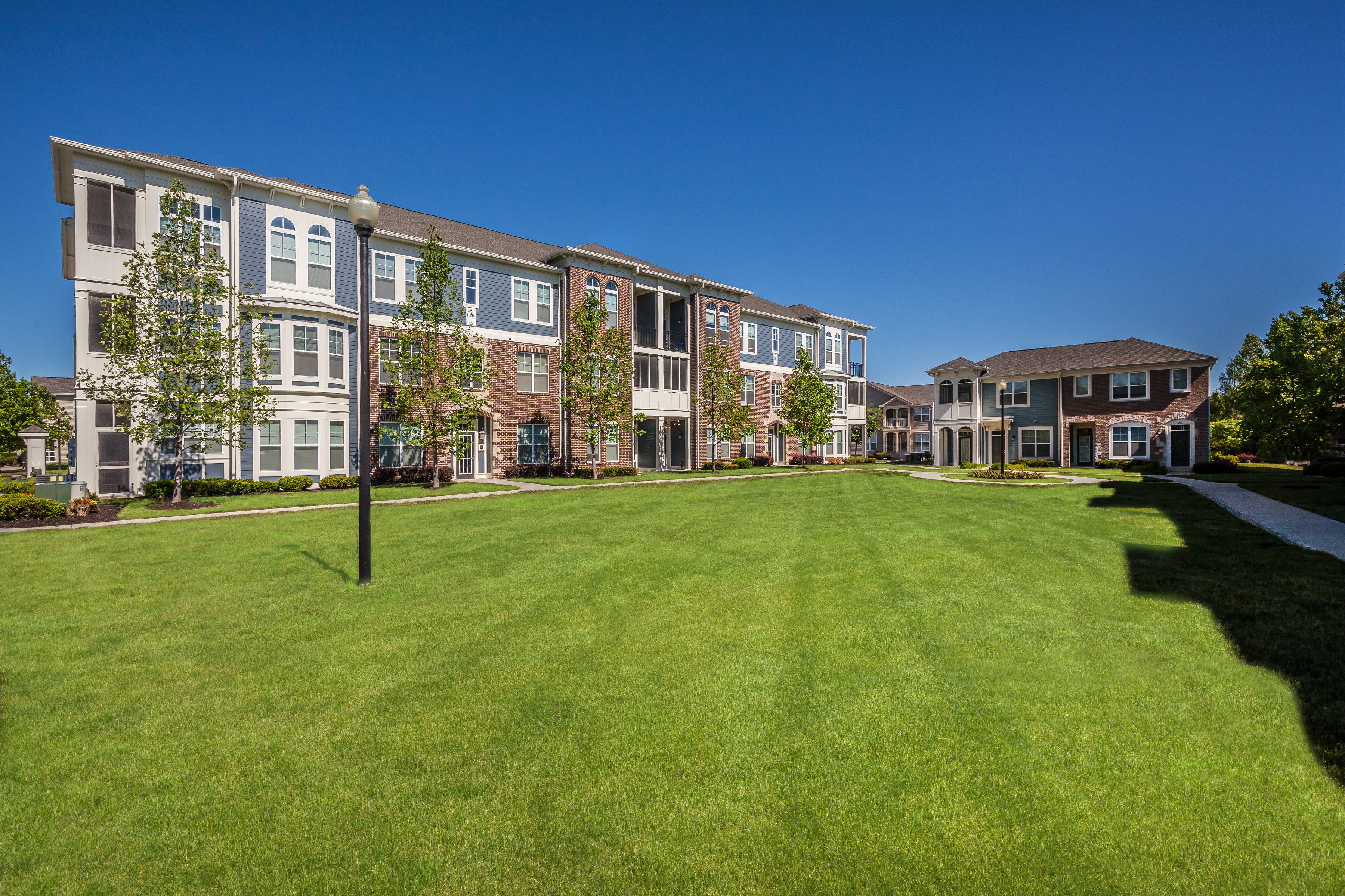 Linden Square The Multifamily Advisory Group at Cushman & Wakefield